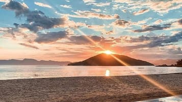 Tæt på stranden