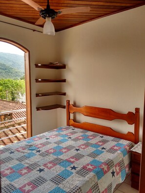 Family Apartment, 2 Bedrooms | Individually furnished, free wired internet - Praialar Apartamentos (Ubatuba)