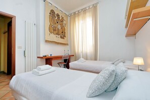 2 bedrooms, individually decorated, individually furnished, desk - Romalibera - WR Apartments (Rome)