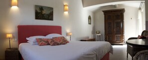 Double Room (Roussanne)