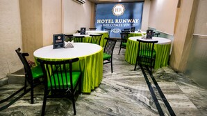 Restaurant - hotel runway (New Delhi)