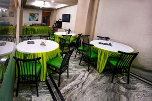 Restaurant - hotel runway (New Delhi)