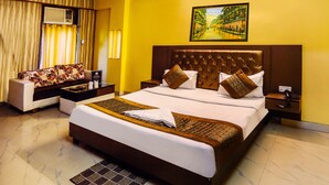 Superior Room | Premium bedding, pillowtop beds, desk, laptop workspace - hotel runway (New Delhi)