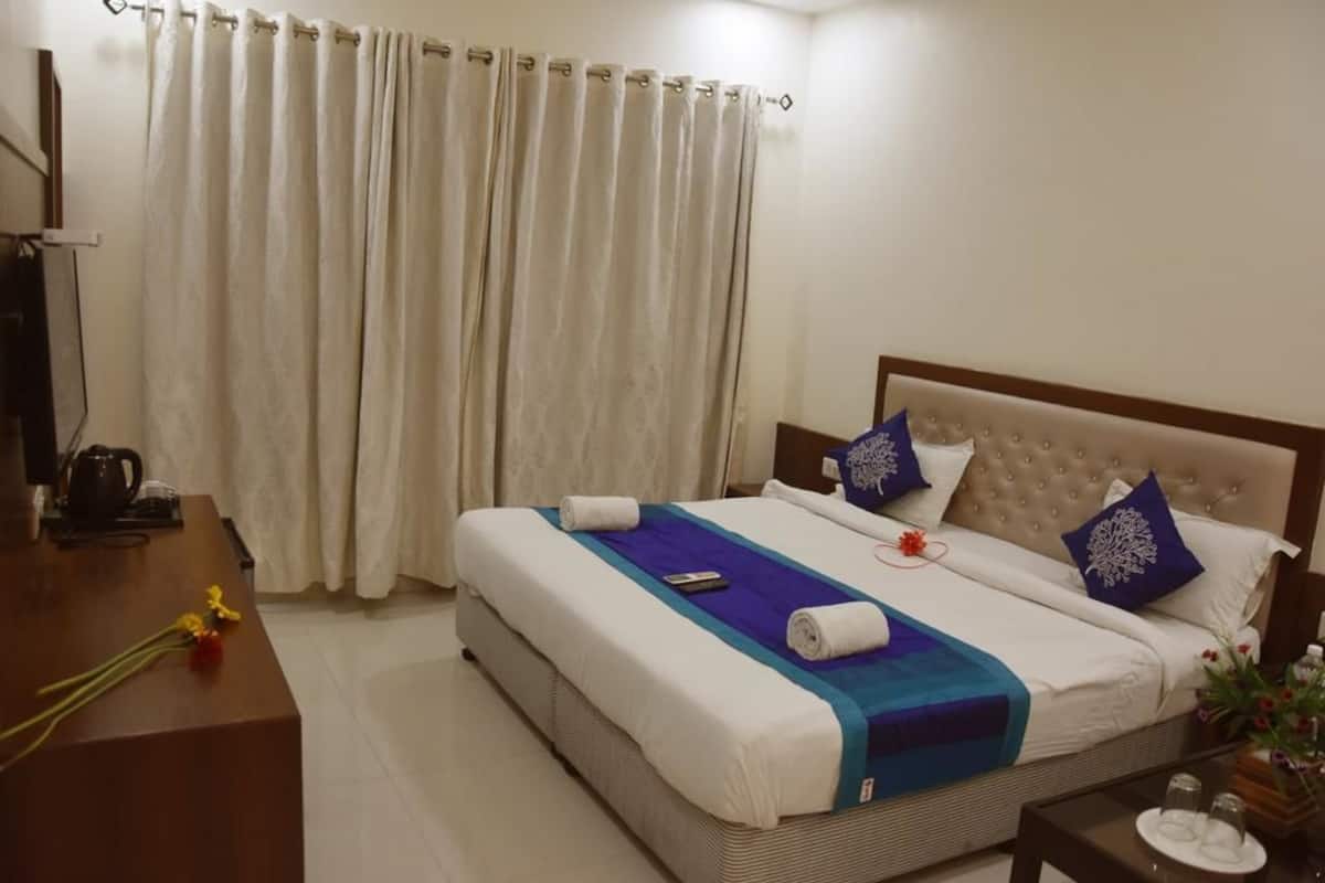 Standard Room, 1 Double Bed (AC) | Soundproofing, free WiFi, wheelchair access