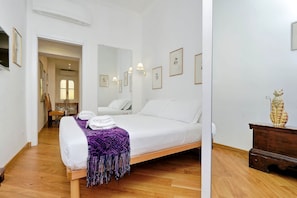 Departamento, 2 habitaciones | 2 habitaciones, decoración personalizada y muebles diferentes