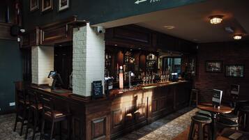 Bar (in der Unterkunft)