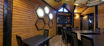 Hillden Lodge & Restaurant