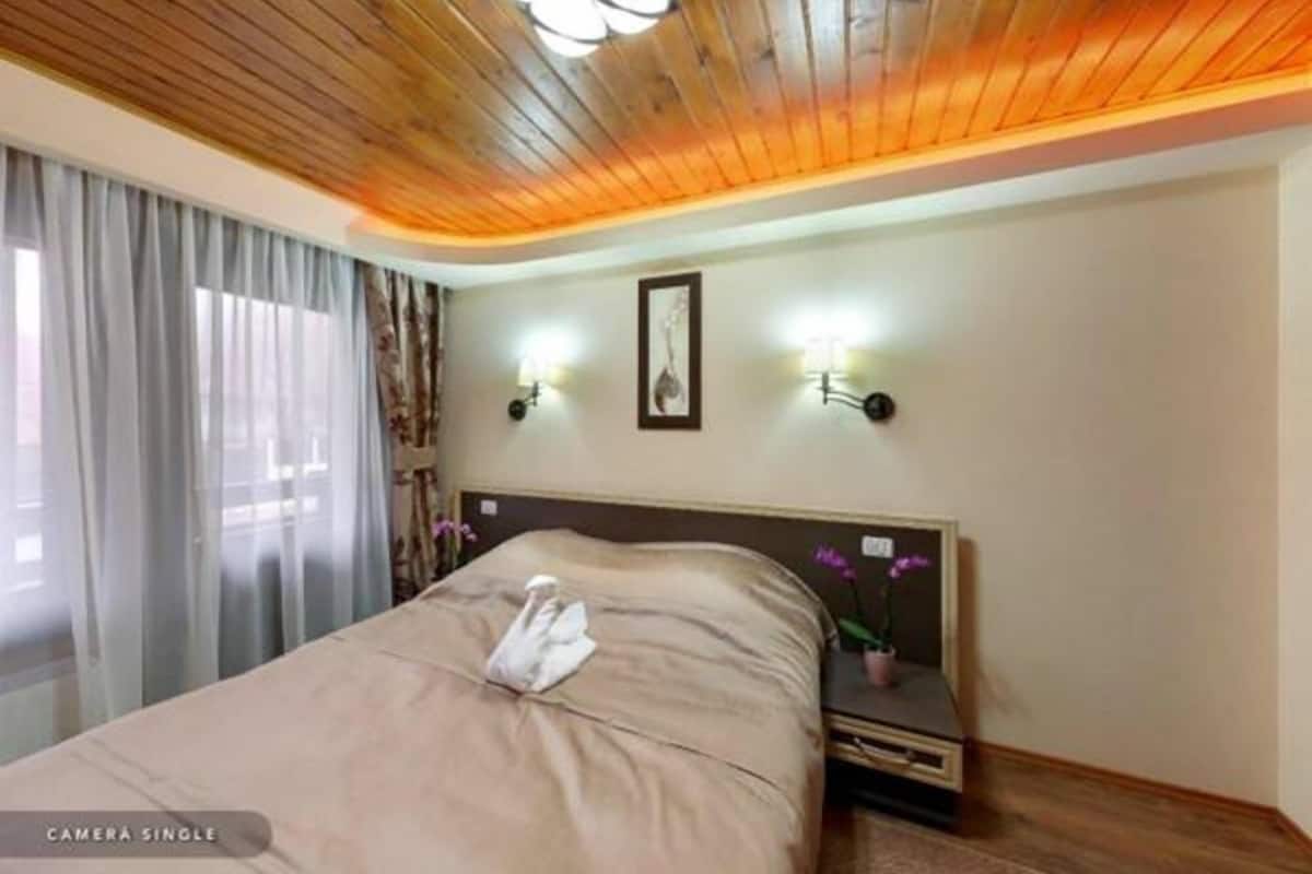 Minibar, in-room safe, iron/ironing board (on request), WiFi (free)