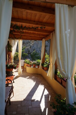Exterior - B&B Lo Sparviero (Civita)