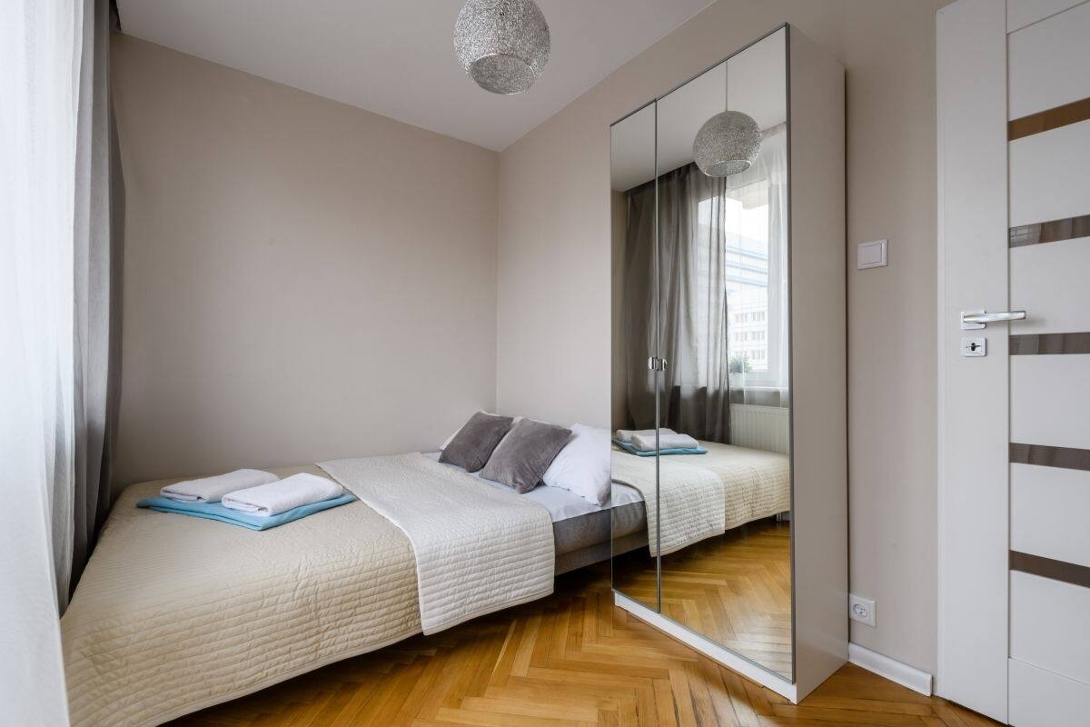 Apartment (Marszalkowska 84/92 m18) | Iron/ironing board, WiFi (free), bed sheets