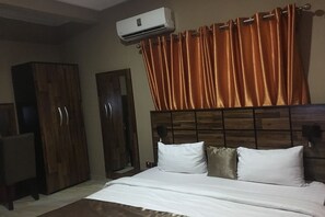 Phòng Executive | Két bảo mật tại phòng, bàn, giường gấp/giường phụ (miễn phí) 