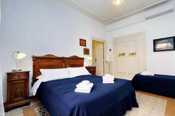 Apartamento, 3 habitaciones | 3 dormitorios, tabla de planchar con plancha, wifi gratis y ropa de cama