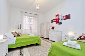 Apartamento, 3 habitaciones | 3 dormitorios, tabla de planchar con plancha, wifi gratis y ropa de cama