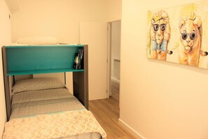 3 bedrooms, iron/ironing board - La Casa de Loli Luarca (Luarca)