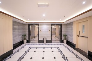 Lift - Smana Hotel Al Raffa (Dubai)