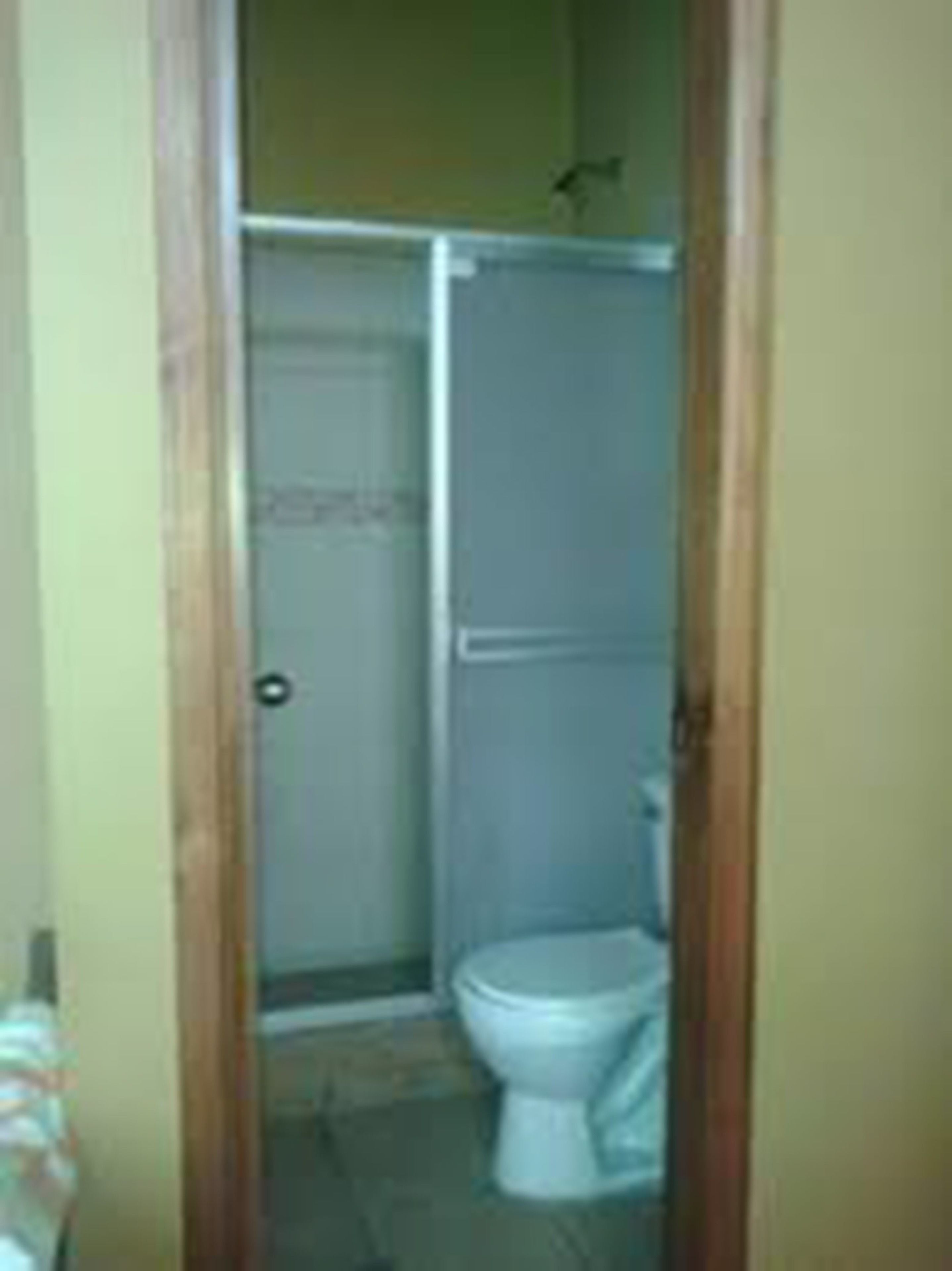 Shower, towels