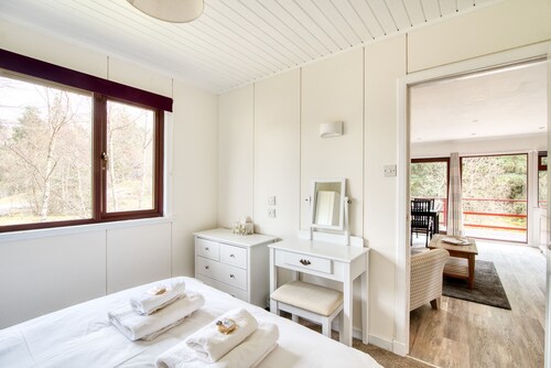 Beautiful 4 star, 2 bedroom chalet with mountain views. A true Highland landscape all around