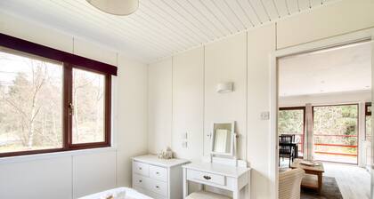 Beautiful 4 star, 2 bedroom chalet with mountain views. A true Highland landscape all around