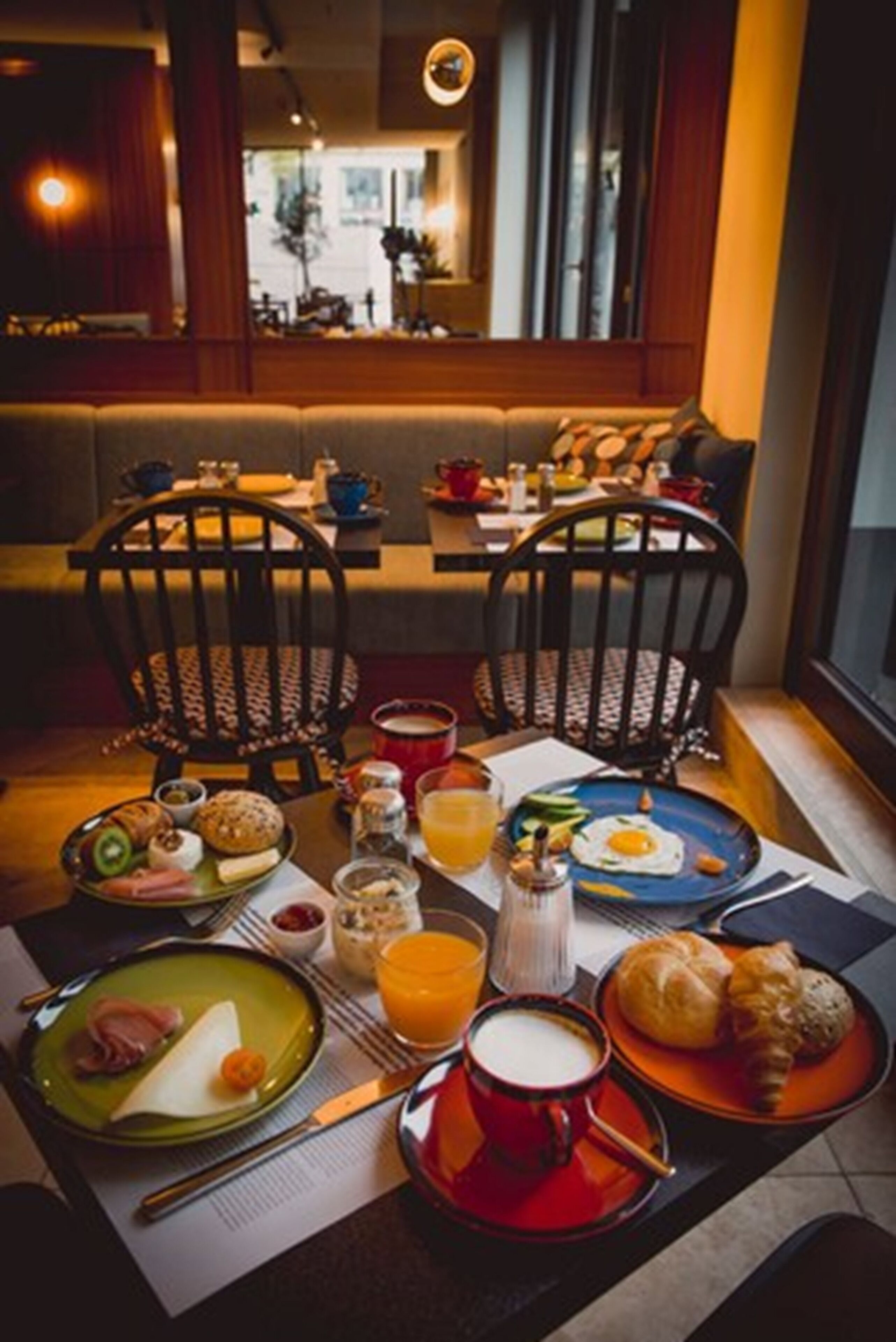 Daily buffet breakfast (EUR 19.00 per person)