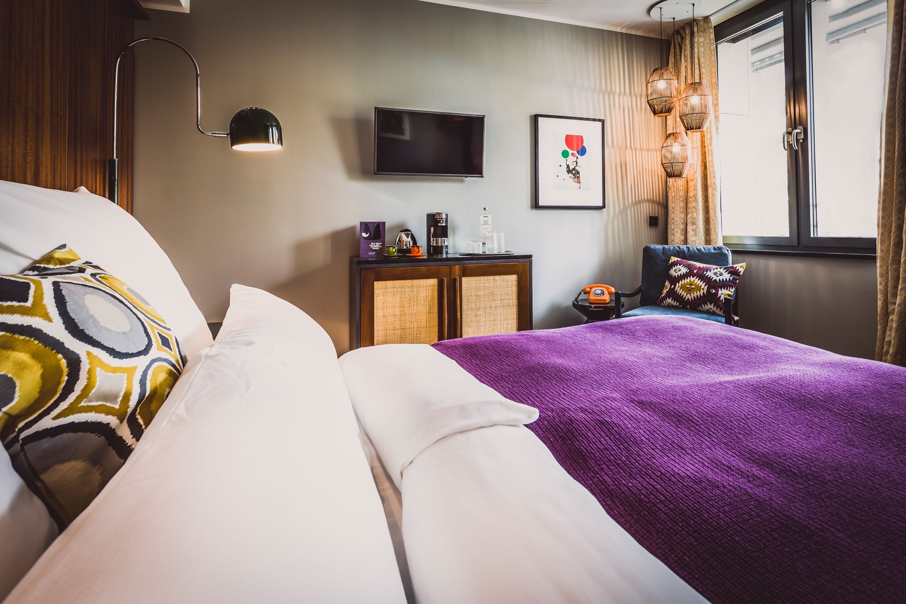 studio (single) | premium bedding, down duvets, minibar, in-room safe