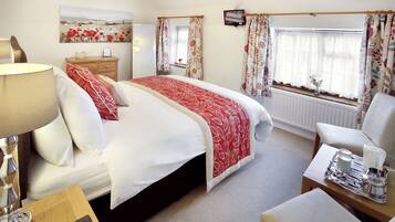 Superior Double Room, 1 King Bed | Rollaway beds, free WiFi