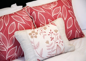 Superior-Doppelzimmer, 1 King-Bett | Zustellbetten, kostenloses WLAN