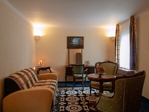 Standard Suite, Annex Building