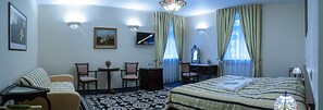 Standard Double Room | Living room