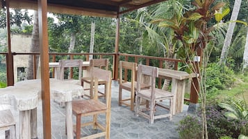 Área de estar no saguão