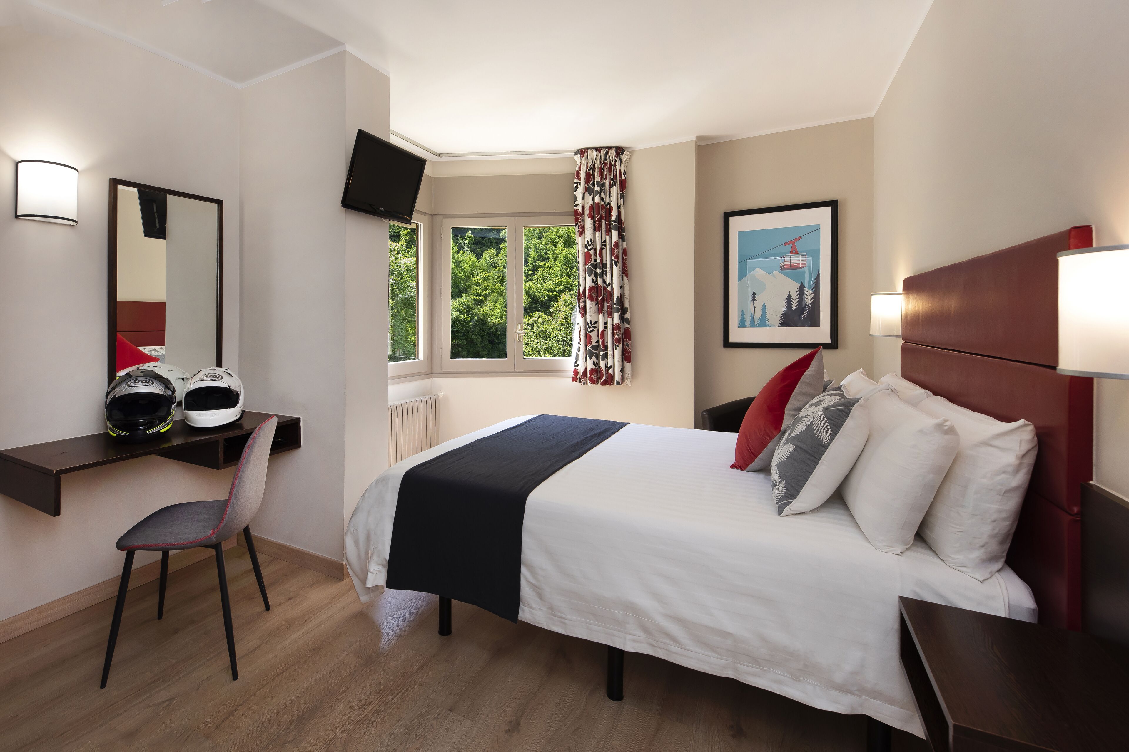 double or twin room, non smoking | 1 bedroom, in-room safe, desk, soundproofing