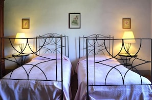 Free WiFi, bed sheets