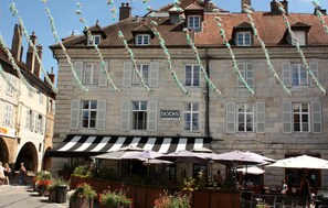 Front of property - Apparthôtels de Val-Perrière (Arbois)