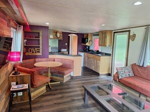 M-HOME "TERRE DE FEU" | 私人厨房 | 冰箱、微波炉、茶具/咖啡用具、电热水壶