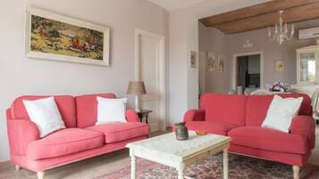 Appartamento, 2 camere da letto (L'Ovile) | Soggiorno | TV