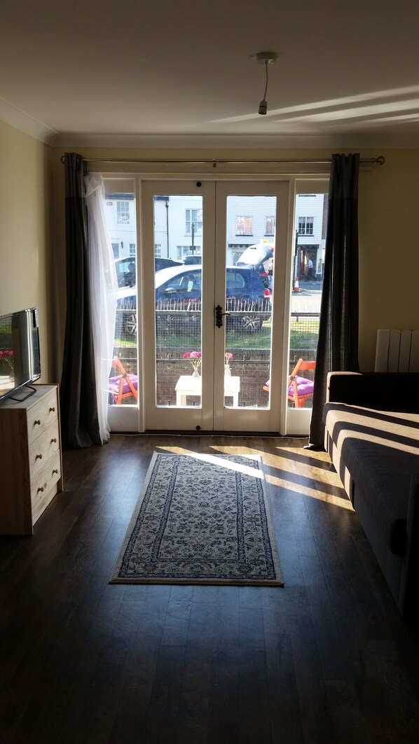 Apartment, 1 Bedroom, Ground Floor | Living area | Flat-screen TV - 1 Sterling Court City Center (Canterbury)