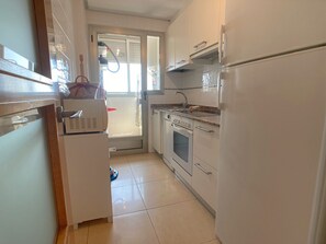 Frigorífic, microones, forn i rentaplats 