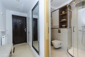 Apartment | Bathroom