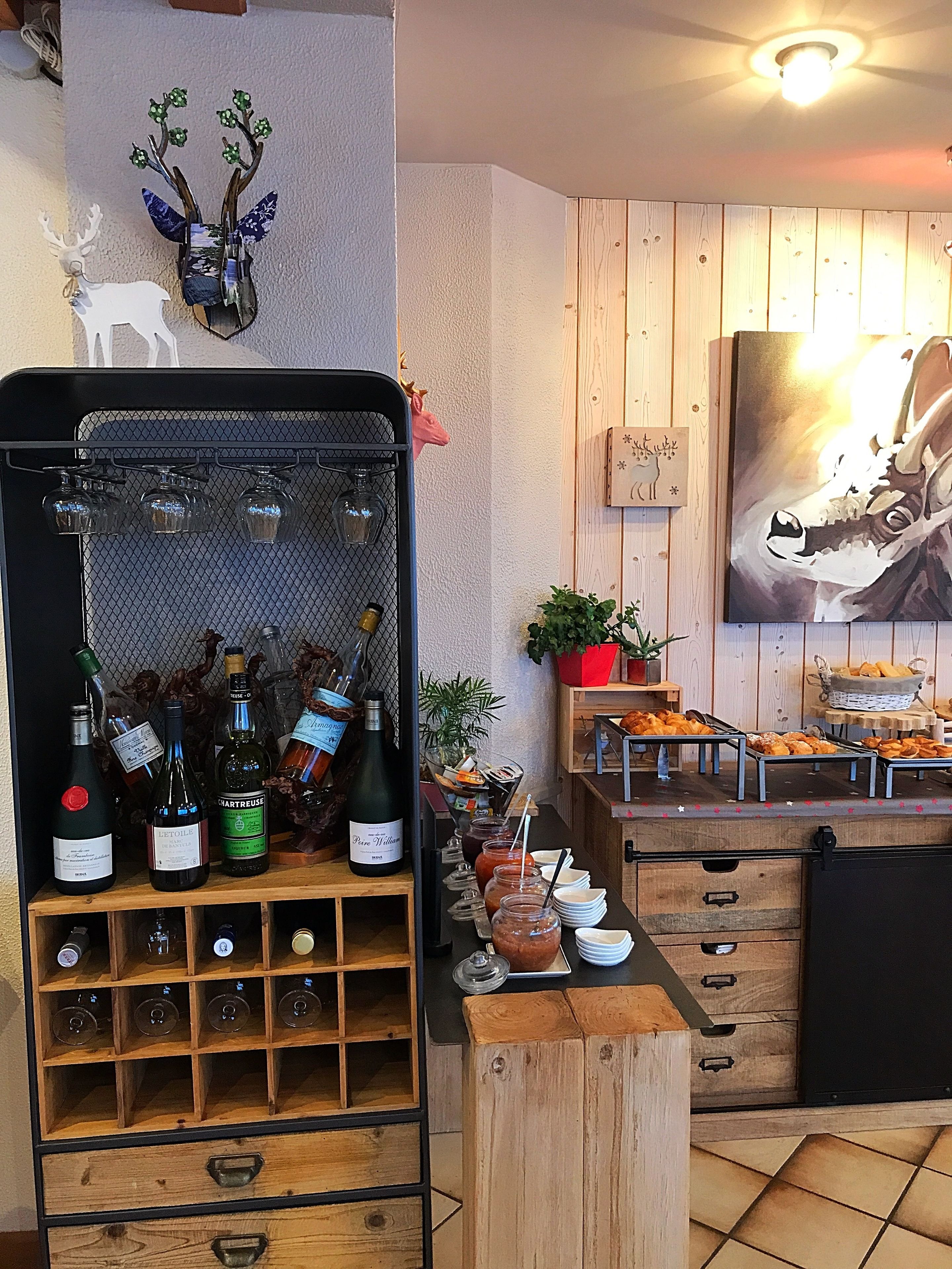 daily buffet breakfast (eur 11.50 per person)