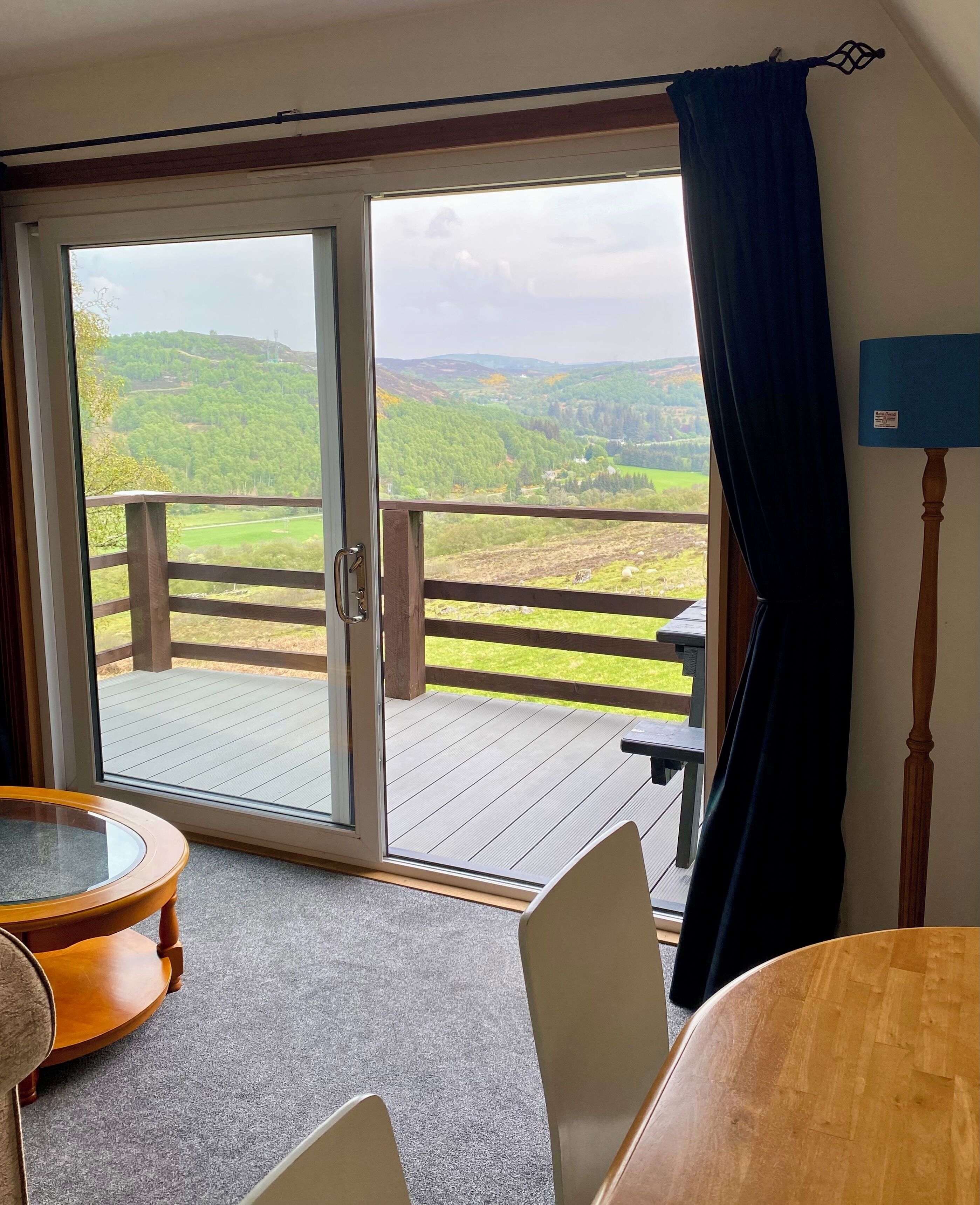 Lodge Glen Oykel, 2 Bedrooms | Living area | Flat-screen TV