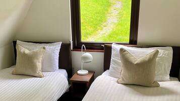 Chalet, 2 kamar tidur | 2 kamar tidur, kedap suara, dan seprai linen
