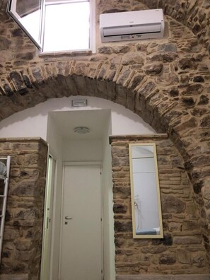 Ducha, artículos de tocador gratuitos, secador de pelo, bidet