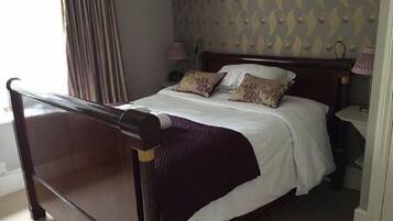 In-room safe, desk, free WiFi, bed sheets