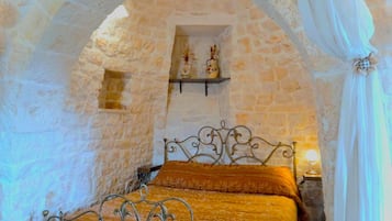 Family Apartment, 2 Bedrooms, Kitchenette | Desk, soundproofing, iron/ironing board, free WiFi