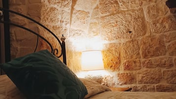 Apartamento familiar, 2 habitaciones, terraza | Escritorio, sistema de insonorización, tabla de planchar con plancha