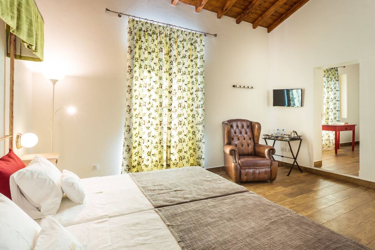 Twin Room, 2 Bedrooms, Connecting Rooms (Azeitona)