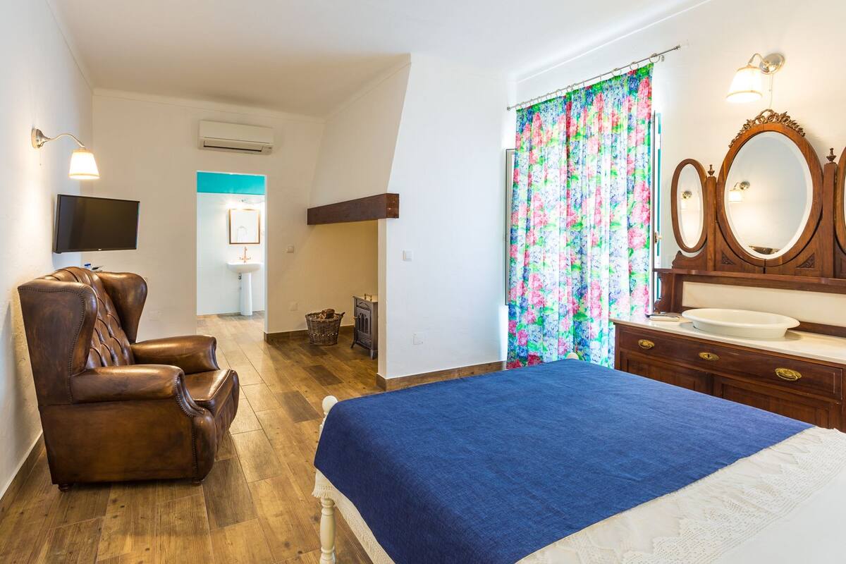 Twin Room (Primavera)