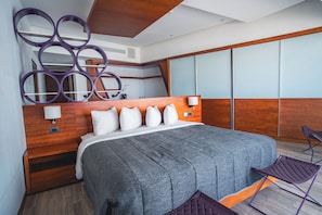 Down duvets, in-room safe, desk, iron/ironing board - Sonata Hotel (San Andrés Cholula)