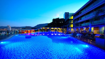 Kolam renang infinity