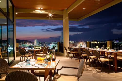 Breakfast, lunch, dinner served; local and international cuisine