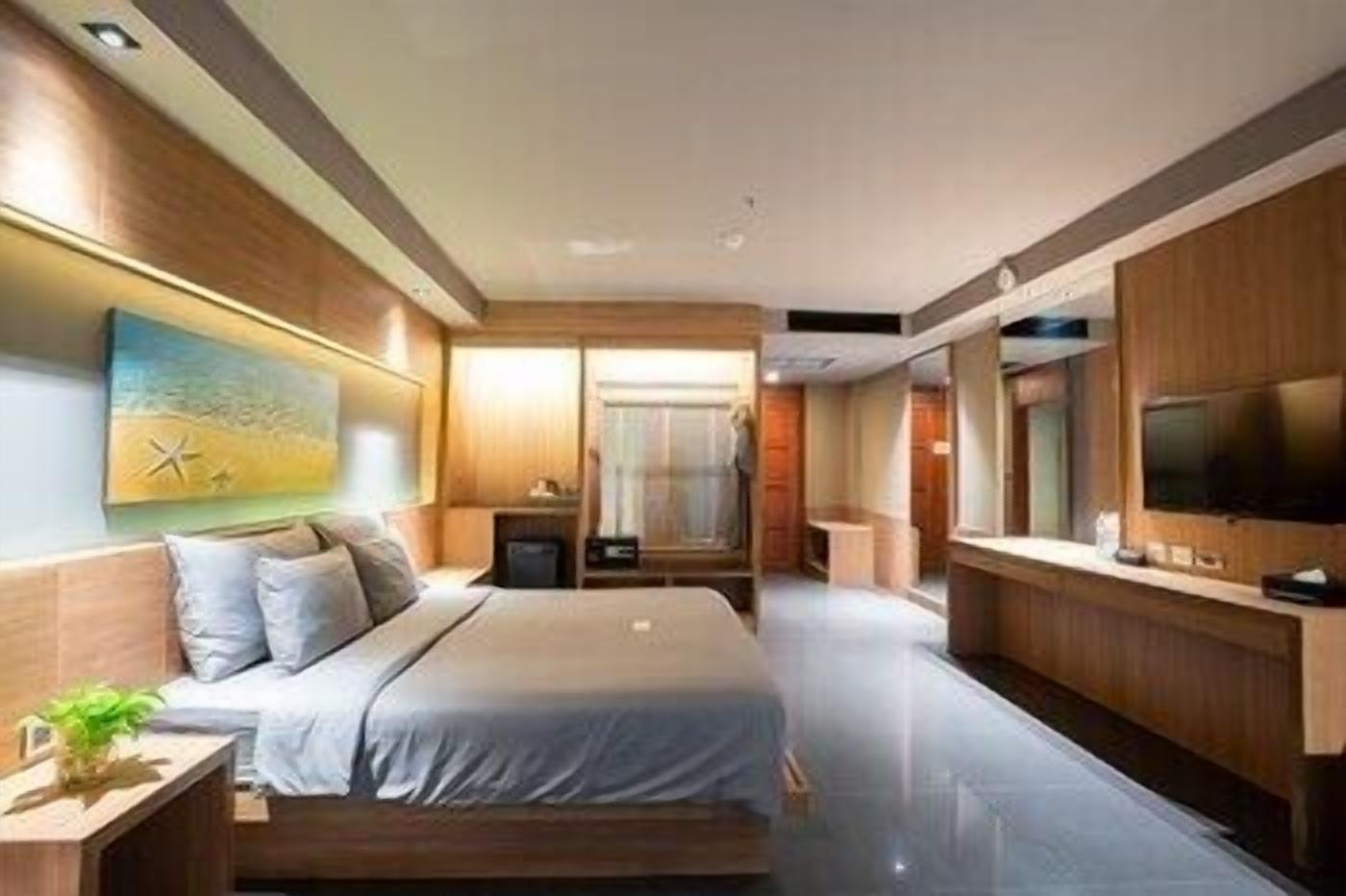In-room safe, desk, blackout drapes, iron/ironing board